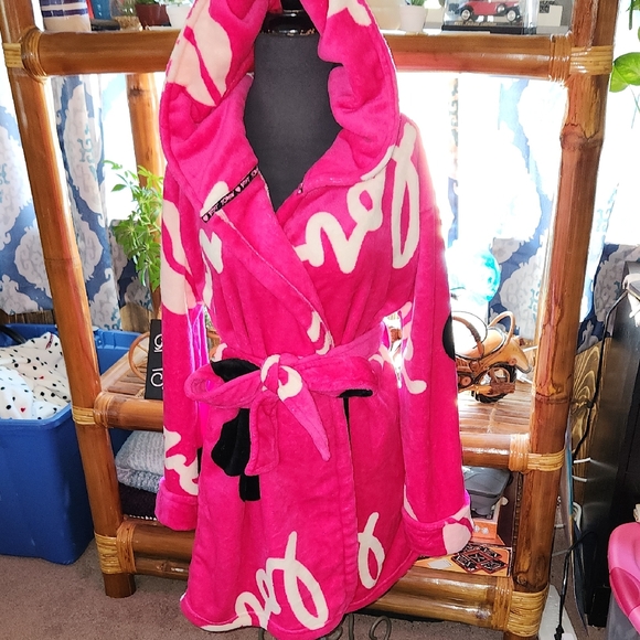 Betsey Johnson Other - Betsey Johnson Vibrant Pink Plush Robe